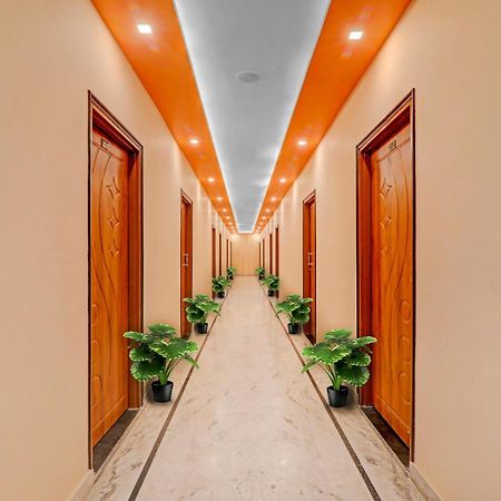 Hotel O Chauhan Palace Lakhnau Kültér fotó