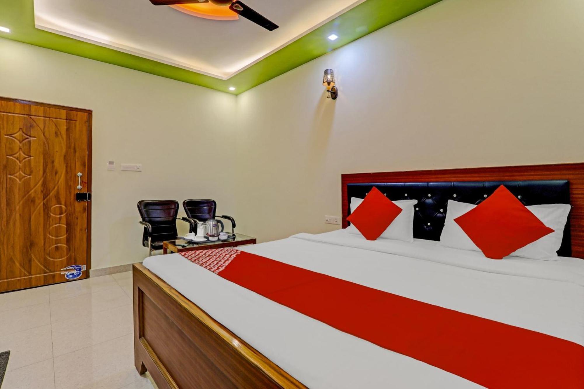 Hotel O Chauhan Palace Lakhnau Kültér fotó